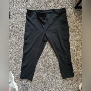 Lululemon size 18 crop leggings